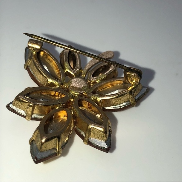 AURORA Borealis AB Crystal Topaz Brown Floral Leaf Brooch Gold Tone Metal 1.5” - Picture 3 of 4